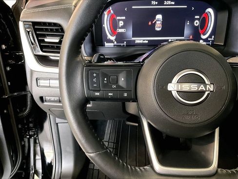Used 2023 Nissan Rogue Platinum w/ Platinum Premium Package AWD/4WD image 24