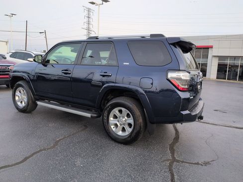 Certified 2024 Toyota 4Runner SR5 Premium w/ Moonroof Package AWD/4WD image 3