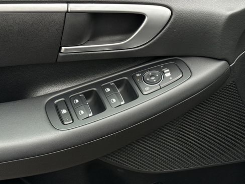 Used 2026 Hyundai Sonata SE FWD image 15