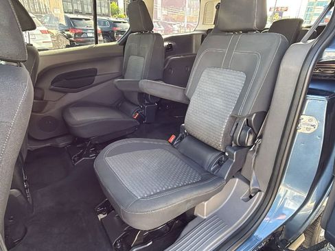 Used 2022 Ford Transit Connect XLT FWD image 11