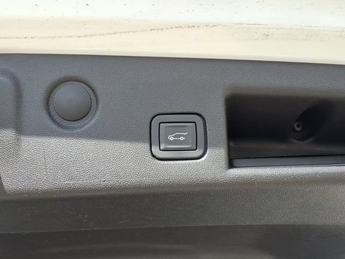 Used 2024 Chevrolet Equinox LT w/ LPO, Floor Liner Package FWD image 21