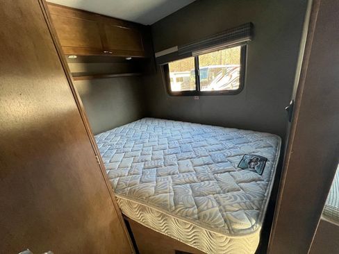 Used 2018 Ford E-350 and Econoline 350 Super Duty w/ Motorhome Prep Package image 29