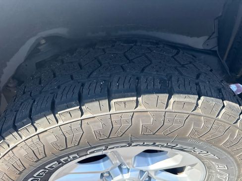 Used 2020 Toyota 4Runner SR5 Premium w/ Moonroof Package AWD/4WD image 6