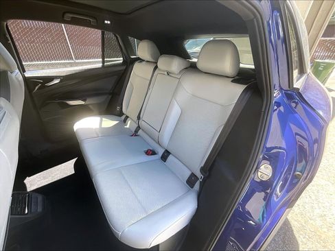Certified 2021 Volkswagen ID.4 Pro S w/ Gradient Package RWD image 23