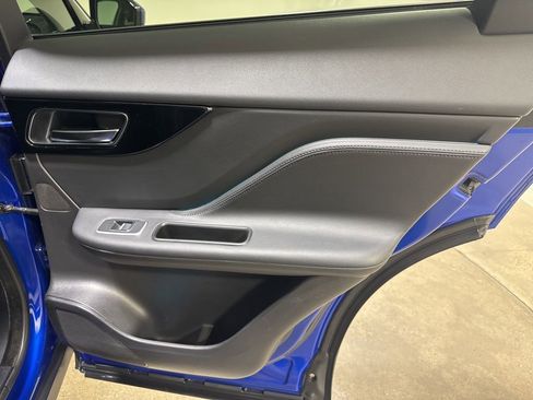 Used 2020 Jaguar F-PACE Premium image 23