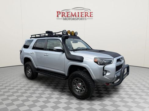 Used 2018 Toyota 4Runner TRD Off-Road Premium w/ TRD Performance Package image 11