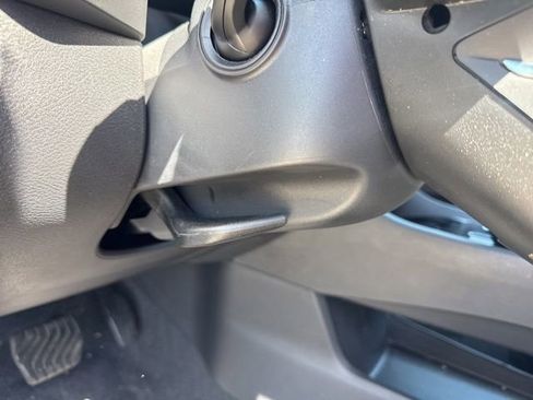Used 2023 Nissan Rogue S AWD/4WD image 19