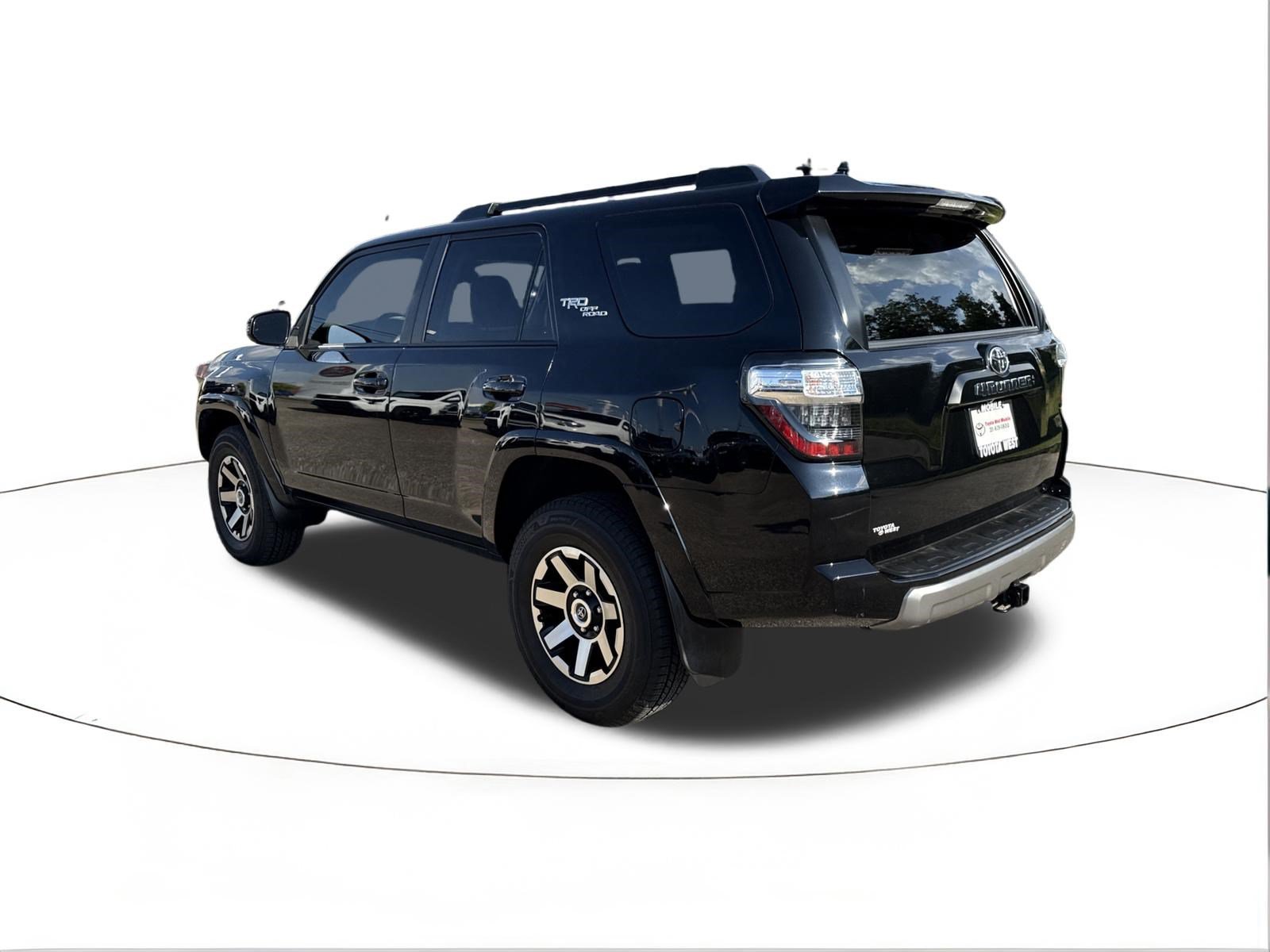 Used 2023 Toyota 4Runner TRD Off-Road Premium w/ Moonroof Package AWD/4WD image 5