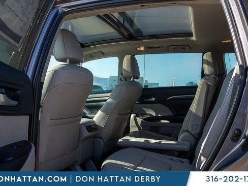 Used 2019 Toyota Highlander Limited Platinum image 22