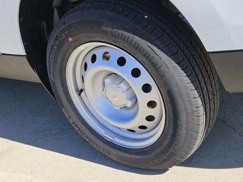 New 2025 Ford Maverick XL image 9