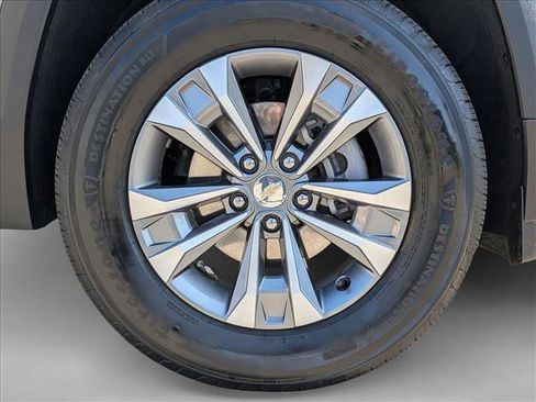 Used 2025 Chevrolet Equinox LT image 24