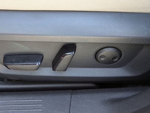 Used 2023 Nissan Rogue SV FWD image 19