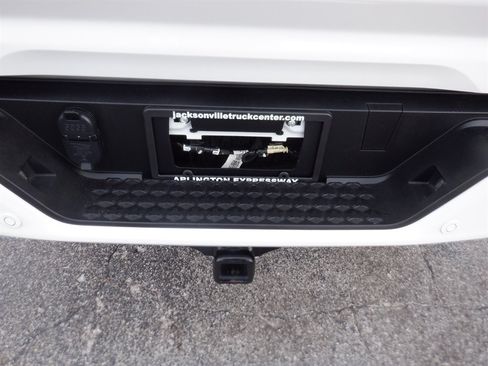 Used 2025 GMC Canyon Elevation w/ Convenience Package AWD/4WD image 6