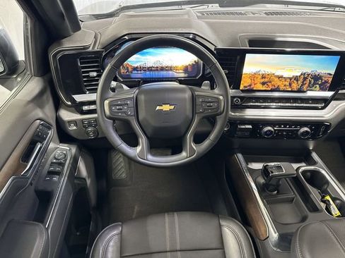 Used 2023 Chevrolet Silverado 1500 High Country w/ Technology Package AWD/4WD image 15