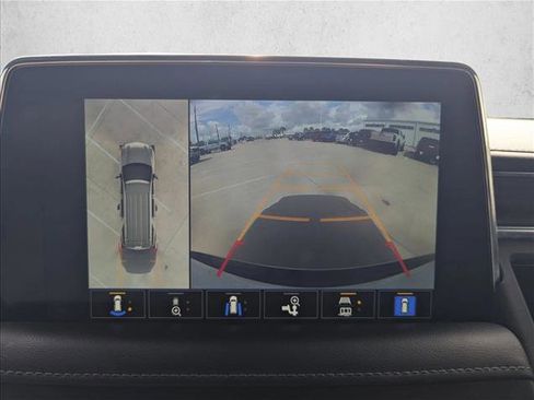 Used 2022 Chevrolet Tahoe LT w/ LT Signature Package RWD image 10
