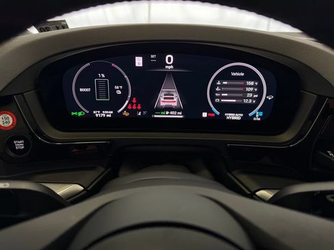 Certified 2025 Porsche Cayenne E-Hybrid Coupe AWD/4WD image 21