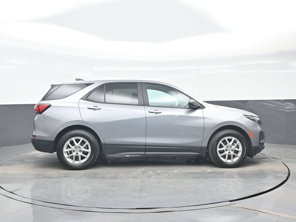 Used 2023 Chevrolet Equinox LS FWD image 7