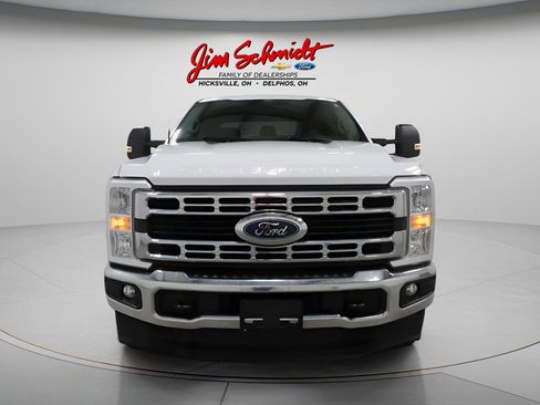 Used 2024 Ford F250 XLT image 3
