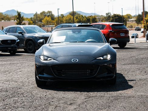 New 2026 MAZDA MX-5 Miata Club w/ Interior Package RWD image 2