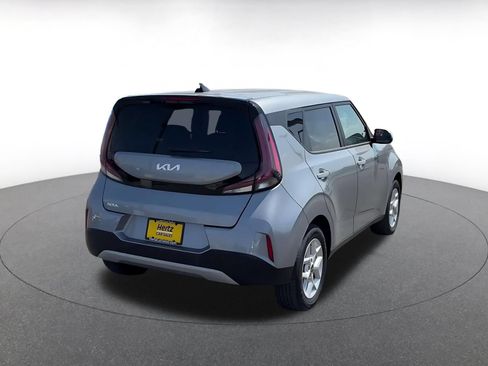 Used 2025 Kia Soul LX w/ LX Technology Package FWD image 11