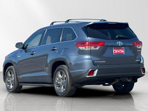 Used 2017 Toyota Highlander Limited Platinum AWD/4WD image 4