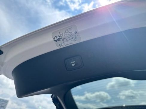Used 2018 Ford Edge SEL w/ Equipment Group 201A FWD image 47