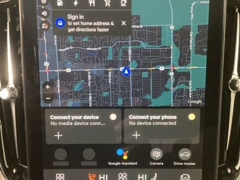 New 2026 Volvo XC90 T8 Plus w/ Protection Package Premier image 24