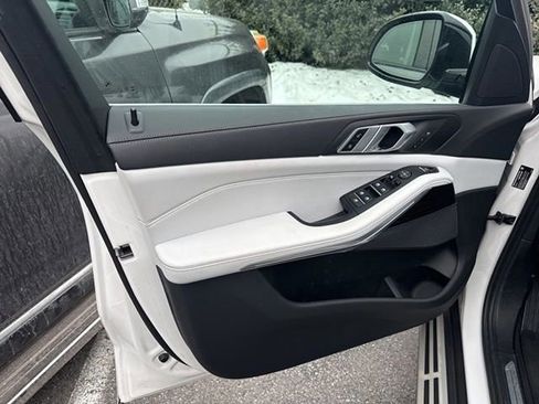 Certified 2023 BMW X5 xDrive40i w/ Executive Package image 21