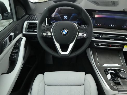 New 2026 BMW X5 sDrive40i w/ Climate Comfort Package image 10