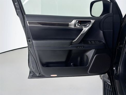 Used 2022 Lexus GX 460 Premium w/ Premium Package AWD/4WD image 6