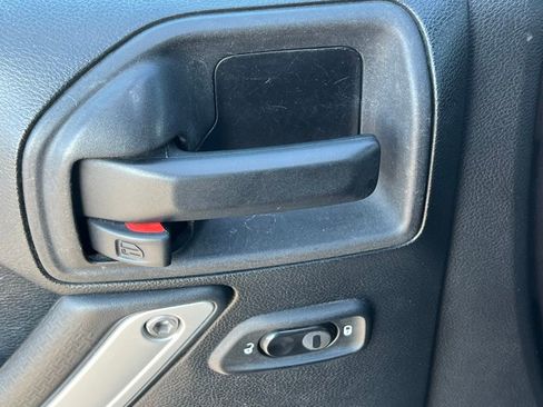 Used 2014 Jeep Wrangler Unlimited Sahara w/ Connectivity Group image 26