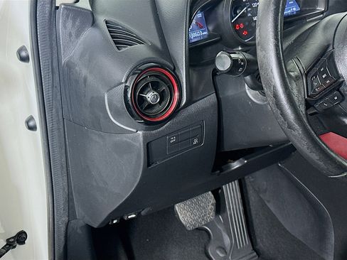 Used 2018 MAZDA CX-3 Touring image 16