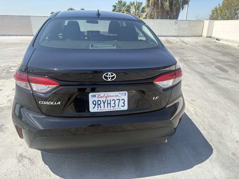 Used 2025 Toyota Corolla LE FWD image 9