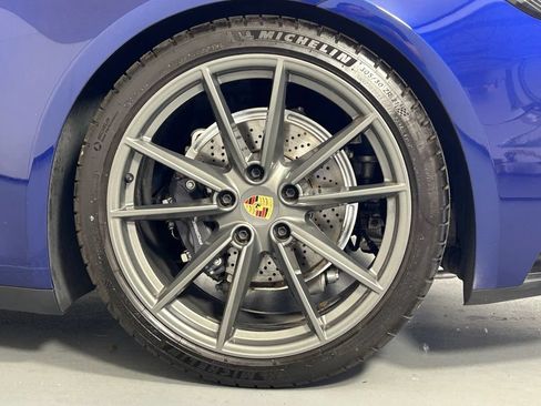Used 2024 Porsche 911 Carrera T RWD image 43