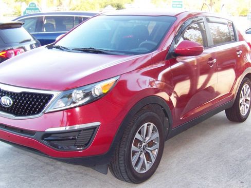 Used 2015 Kia Sportage LX image 1