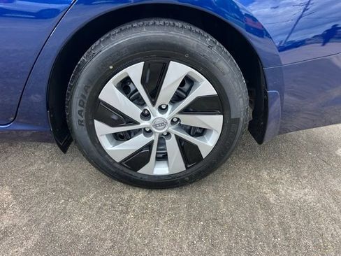 Used 2024 Nissan Altima 2.5 S FWD image 10