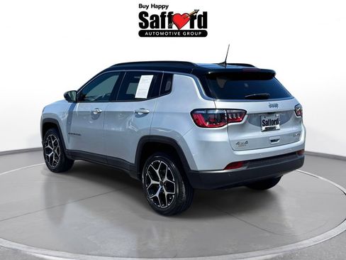 Used 2026 Jeep Compass Limited AWD/4WD image 5