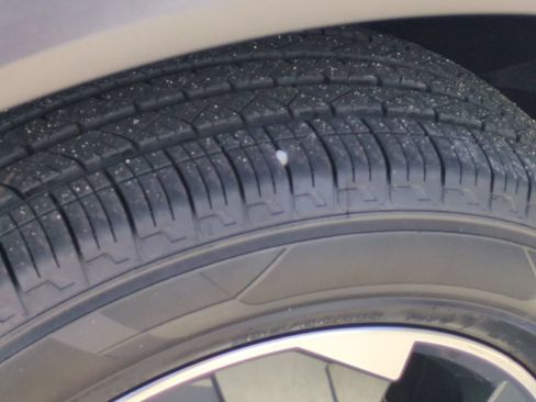 Used 2024 Nissan Rogue SV AWD/4WD image 12