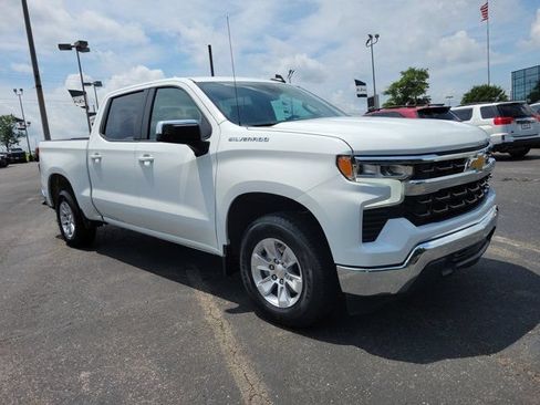Used 2025 Chevrolet Silverado 1500 LT RWD image 19