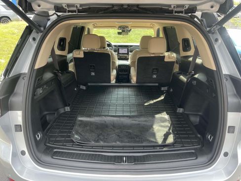 Used 2022 Jeep Grand Cherokee L Limited w/ Luxury Tech Group II AWD/4WD image 8