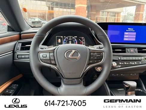 New 2025 Lexus ES 350 w/ Premium Package image 18