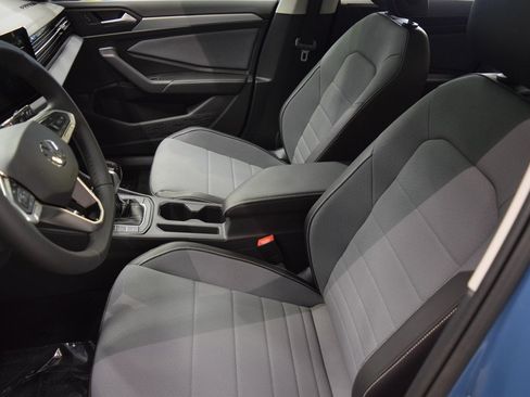 New 2026 Volkswagen Jetta SE image 4