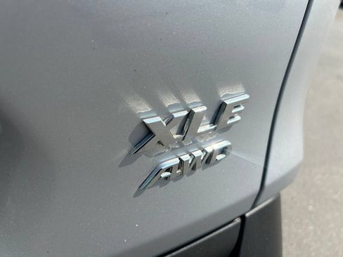 Used 2025 Toyota RAV4 XLE w/ Convenience Package AWD/4WD image 9