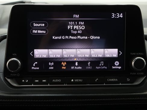 Used 2024 Nissan Rogue SV FWD image 19