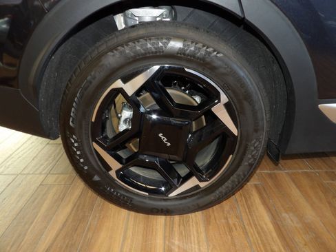 Used 2026 Kia Sportage EX image 5