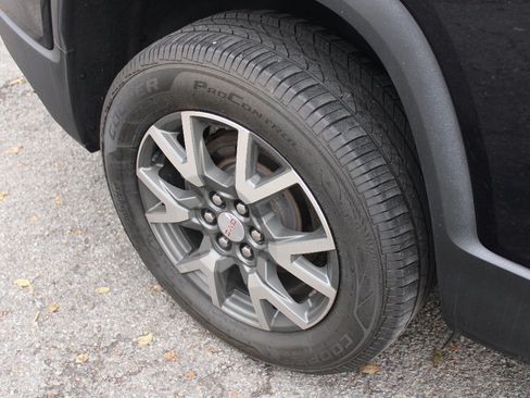 Certified 2021 GMC Acadia SLE image 36