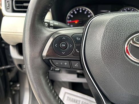 Used 2022 Toyota RAV4 XLE w/ Convenience Package image 13