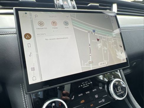 New 2026 Jaguar F-PACE R-Dynamic S image 31