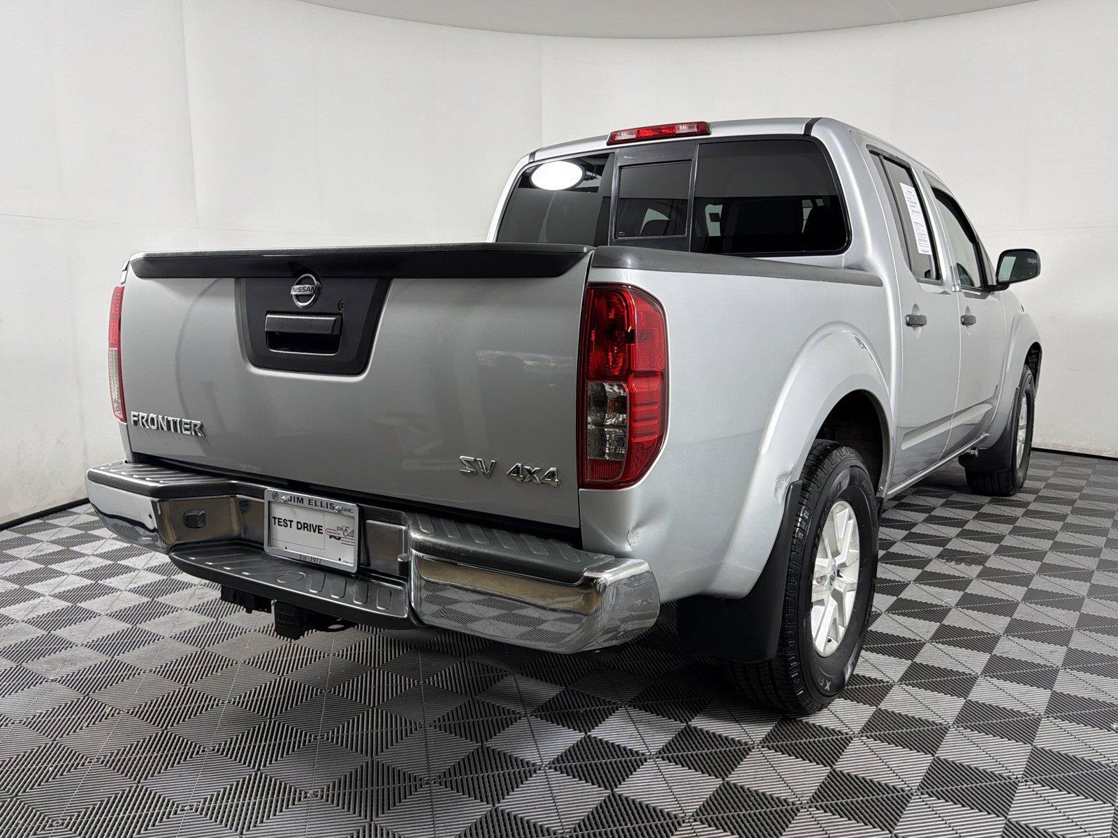 Used 2019 Nissan Frontier SV AWD/4WD image 6