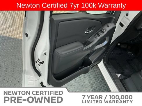 Used 2023 Nissan Frontier SV w/ Technology Package AWD/4WD image 37